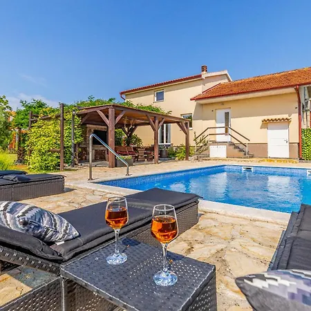 Апартаменти House Giuliano - Two Bedroom House *