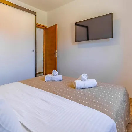 House Giuliano - Two Bedroom House