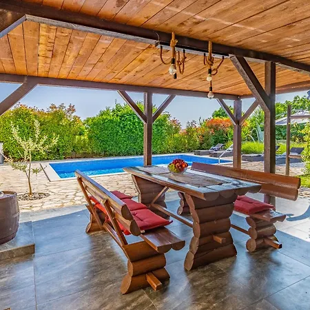 House Giuliano - Two Bedroom House アパート *