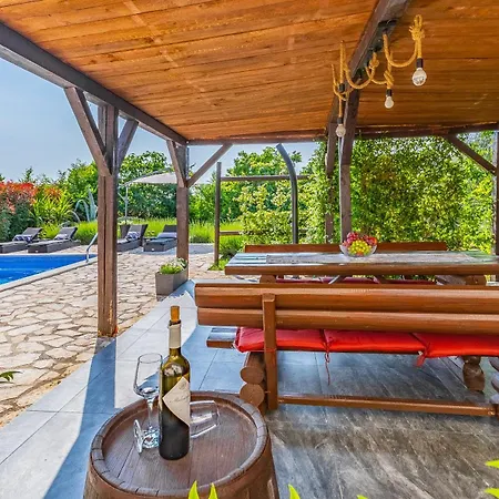 House Giuliano Апартаменти Пула