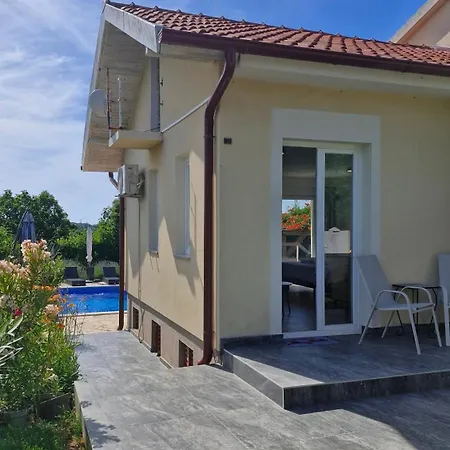 House Giuliano - Two Bedroom House Apartmán Pula