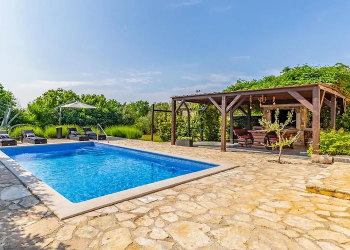 House Giuliano - Two Bedroom House Apartment