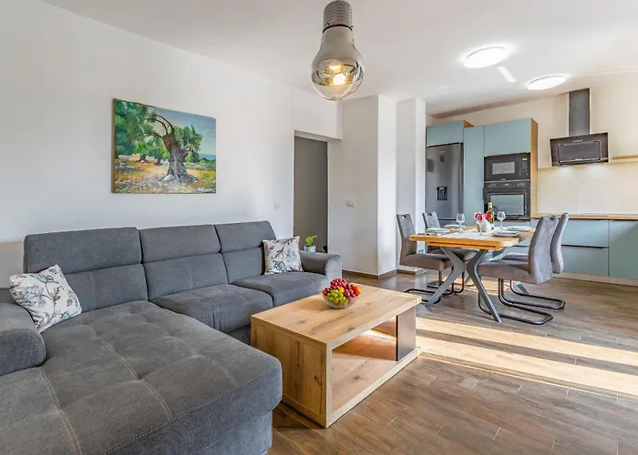 House Giuliano - Two Bedroom House *